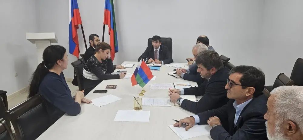 Совместный приём граждан по вопросам ЖКХ в Каспийске: Проблемы на контроле